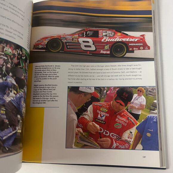 2005 NASCAR Nextel Cup Series Chronicle Book - Picture 4 of 6